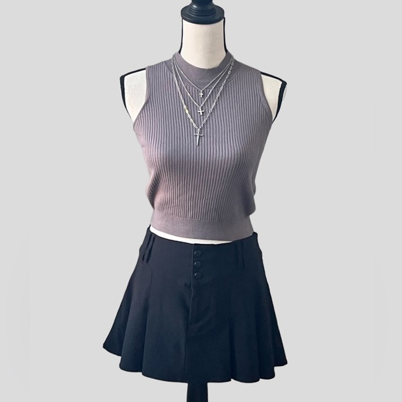 H&M black mini skirt - Picture 2 of 11